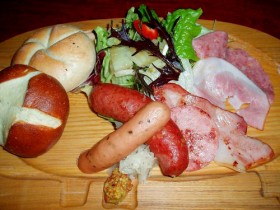 ミオ・カザロプレート