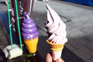 紫いものソフトクリーム