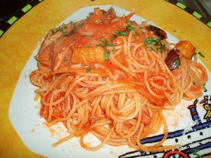 なすとベーコンのトマトソース