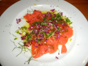 スモークサーモンのカルパッチョ