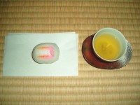 煎茶とお菓子「花霞」