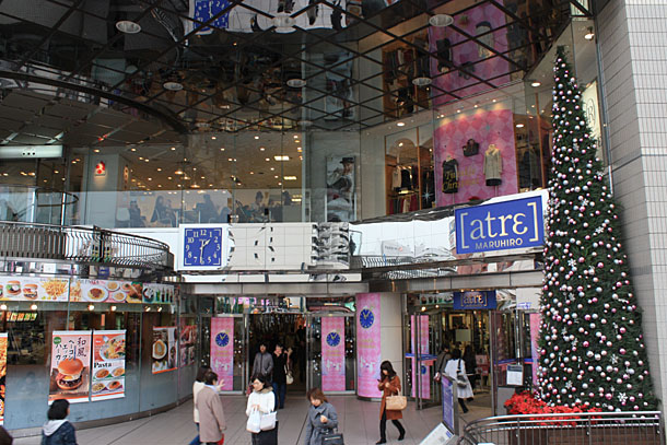 アトレのクリスマスイルミネーション